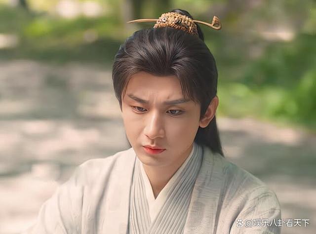 《莲花楼》发簪都藏着细节，武侠剧造型如此...