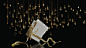礼盒艺术 : Dior迪奥专门为这个年末节日编织金色丝带玫瑰，手工精制的玫瑰点缀在白色粒面纸质礼盒上，为节日的惊喜与爱意包裹上华美外衣。
