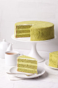 green tea wedding cake... Don&#;39t do this, green cake looks gross.