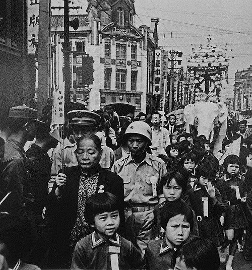 佛誕節遊行，重慶南路衡陽路口，台北，19...