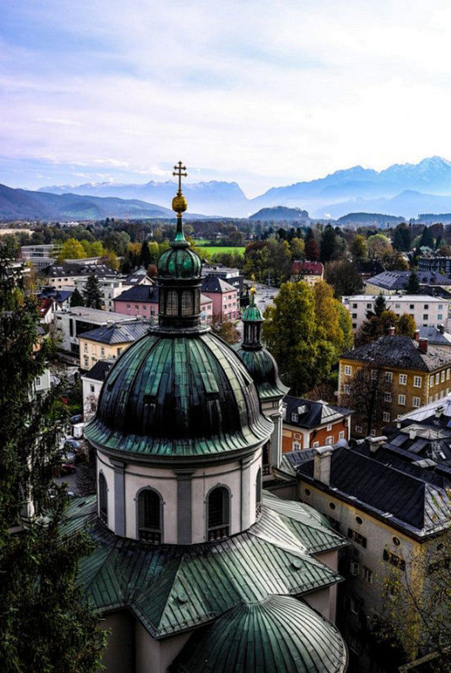  萨尔茨堡，是奥地利共和国萨尔茨堡州的首...