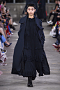 Valentino Pre-Fall 2019 Fashion Show : The complete Valentino Pre-Fall 2019 fashion show now on Vogue Runway.