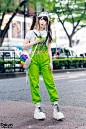 #原宿街拍# Japanese Pop Idol in Harajuku w/ Twin Tails, Clear Visor, Rose Apple Studio Crop Top, UNIF Rainbow Backpack & Demonia Shoes O网页链接 ​​​​