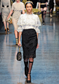 DOLCE&GABBANA 2012-2013秋冬(2)(米兰时装周)




































(36张)