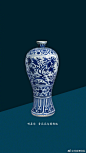 #明代御窑瓷器#中，嘉靖朝的青花瓷造型丰富，既有碗、盘、杯等小件器物，又有陈设用的大件器物。在这一时期，典型青花瓷器纹饰呈现蓝中泛紫的浓艳色调，葫芦形器物明显增多，常见八仙人物、暗八仙、松下老人、八卦等纹饰。可至故宫博物院景仁宫一览精华~ ​​​​