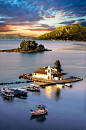 希腊的科孚岛，宁静起来有飘起来的感觉。
