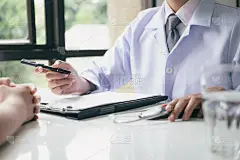 医生和病人。