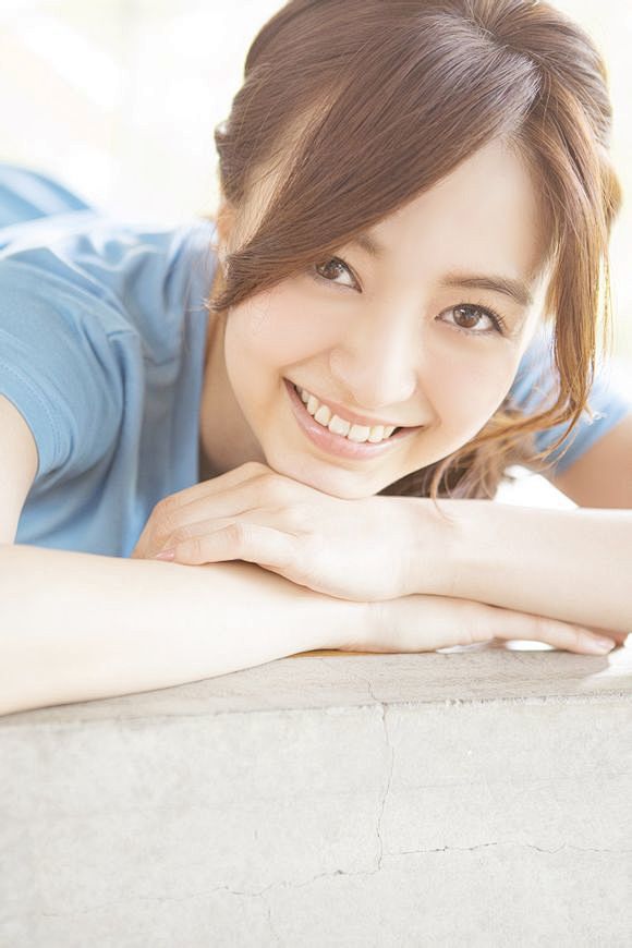 『Rina。单车少女』周刊GEORGIA...