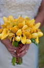婚礼花艺灵感之黄色的新娘手捧花