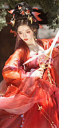 一舞剑器动四方
采集@别致的七
cr：三千渠