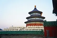 点击来源直接获取大图文件 |Tiantan Sky Temple in the evening. A traditional Chinese complex.