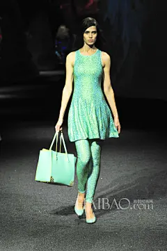 来自海底深渊的启示！Philipp Plein 2015春夏女装时装秀，海报网带你亲临2015春夏米兰时装周_第12页_Philipp Plein