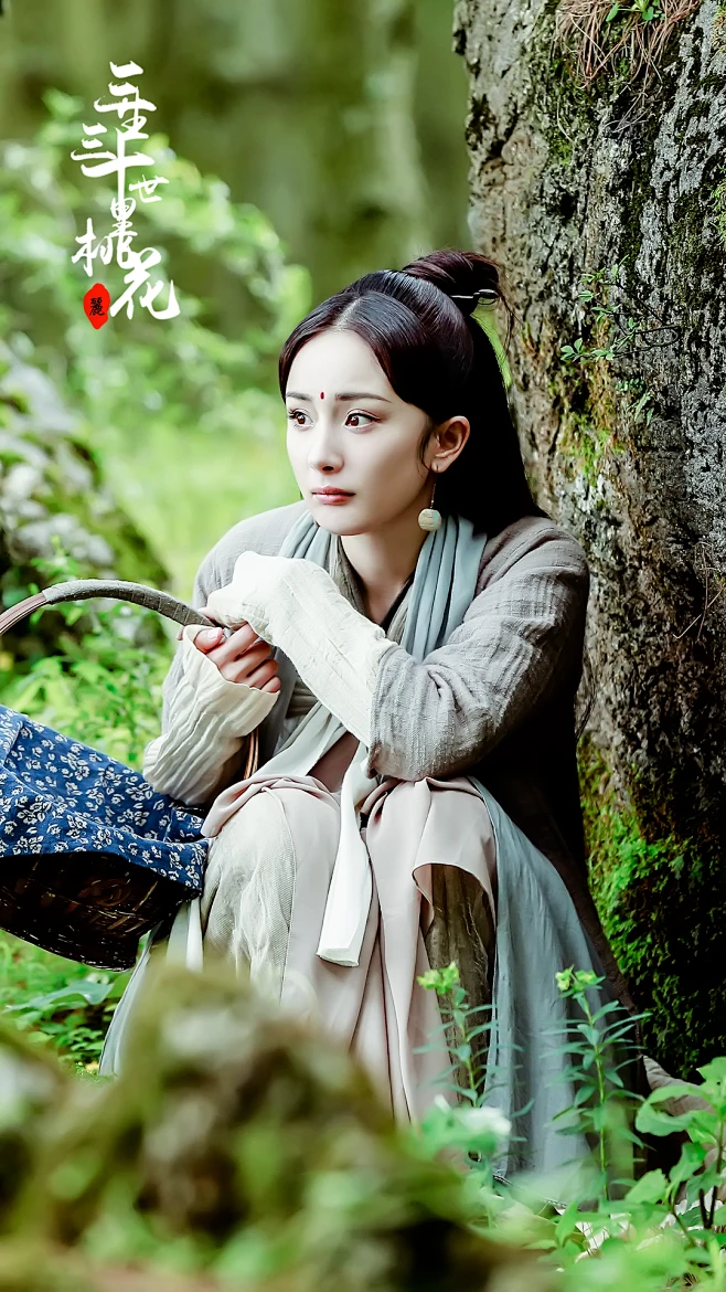 《三生三世十里桃花》女主-白浅、凡人素素、昆仑虚弟子司音上仙、 杨幂古装。。#中国美人# #影视明星# #古装美人# #插画美人# @于心木子-花瓣网