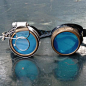 Don this blue pair of neo-Victoria Aviator Steampunk Goggles to standout in subculture crowd. Perfect for Cosplay, Goth theme events, biking or functional uses.