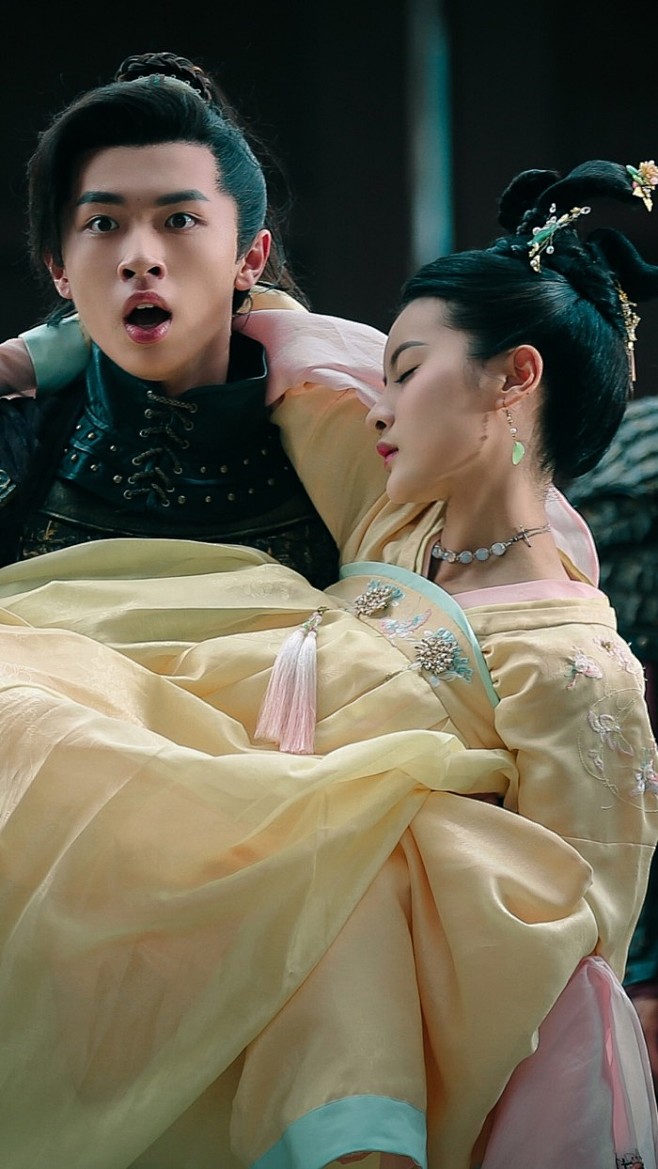 19:02:34火王·赖雨濛古装剧照此去必经年往事散云烟同采自www