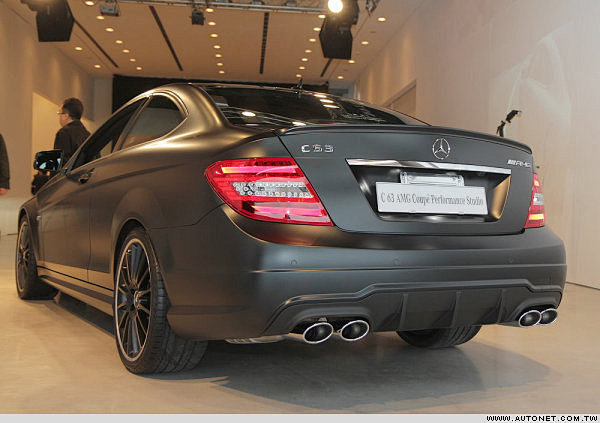 M-BENZ C 63 AMG Coup...