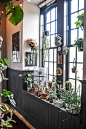  <a href="https://www.dwell.com/">dwell</a> 