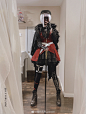 LOLITA超话
砖瞅66r

“请让我，成为你的守护骑士。我将成为你最锋利的剑，斩断你前进路上的一切阻碍！”
龙骑士Dragoon@_物语者_原创洋装设计
毛领斗篷+军装女骑士，是英姿飒爽的将军姐姐了！
...展开全文c