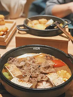 广州美食探店 / 寿喜烧 ✨今崎烧•寿喜烧专门店 日式小清新～甜甜的幸福寿喜烧就在这里吃 : 广州美食探店 / 寿喜烧 ✨今崎烧•寿喜烧专门店 日式小清新～甜甜的幸福寿喜烧就在这里吃 - pick这里的寿喜锅➕寿喜烧 （锅&amp;烧的区别可以看图片中的标记(人 •͈ᴗ•͈)۶♡♡ 汤