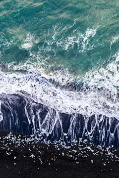 冰河湖钻石沙滩 来自 徐嘉靖Justin : 世界各地的航拍摄影师、拍手叫绝的航拍作品与独具价值的航拍攻略。全世界的探索者们互相启发，乐在其中。现在加入天空之城，换个角度看世界！