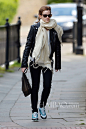 艾玛·沃特森 (Emma Watson) 在伦敦外出