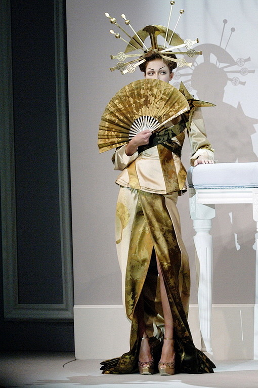 Dior高级定制系列 日式风情的和服、宽...