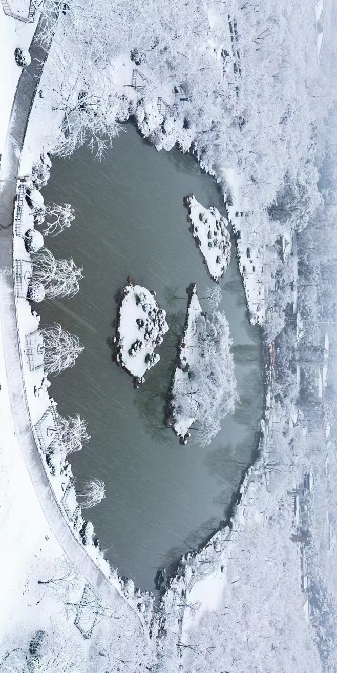 东湖雪景