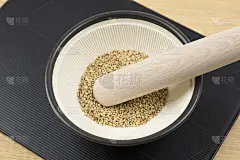 芝麻滑杆及容器