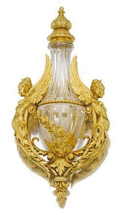 文艺复兴时期的十八克拉黄金和水晶香水瓶