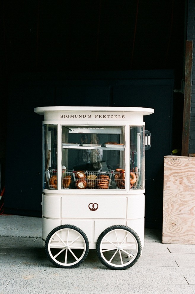 sigmund's pretzel ca...