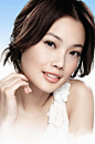 容祖儿（1980年6月16日）中国香港女歌手，英皇集团旗下艺人。1999年发行首张EP《未知》销量超过13万张。2001年首次在红馆举行个人售票会。