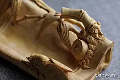 「知“竹”常乐」 道韵君今儿和您聊聊知足常乐，竹与足为同谐音寓意知道满足就非常快乐。【出】《老子》：“祸莫大於不知足，咎莫大於欲得，故知足之足，常足矣。”《道德经》天下有道，却走马以粪；天下无道，戎马生于郊。罪莫大于可欲，祸莫大于不知足,咎莫大于欲得。故知足之足，恒足矣。”释义：“天下有道