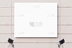 在建筑墙体上空白大广告牌做广告