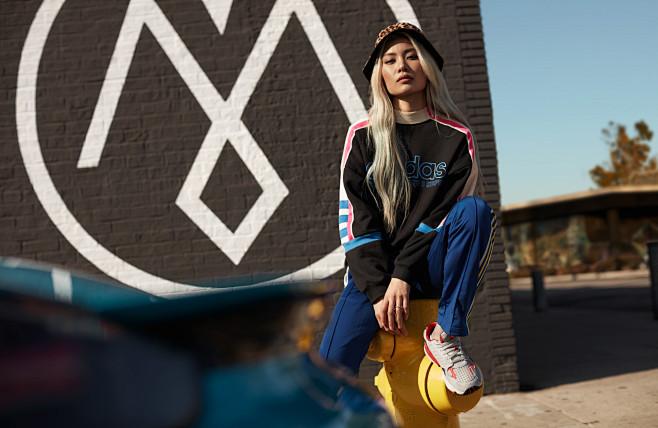 adidas asian girl Bo...