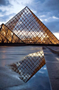 ：巴黎，卢浮宫，金字塔裴德