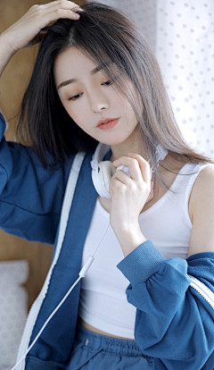 孤云小筑主人采集到美丽过的人们