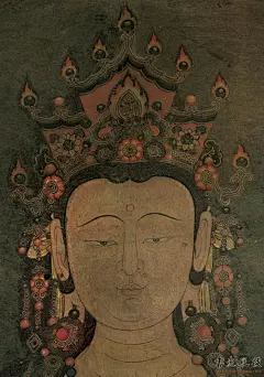 法海寺里的壁画有很多，但最著名的非法海寺水月观音莫属。据说，法海寺水月观音被艺术家誉为中国的西斯廷圣母，而画下这幅法海寺水月观音的宛福清、王恕就是中国的拉斐尔。法海寺水月观音作为法海寺的镇寺之宝，据专家评价，法海寺壁画可与欧洲文艺复兴时期的壁画和敦煌壁画相媲美，堪称我国明代壁画之最。
