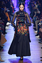 Elie Saab Fall 2018 Ready-to-Wear Fashion Show : The complete Elie Saab Fall 2018 Ready-to-Wear fashion show now on Vogue Runway.