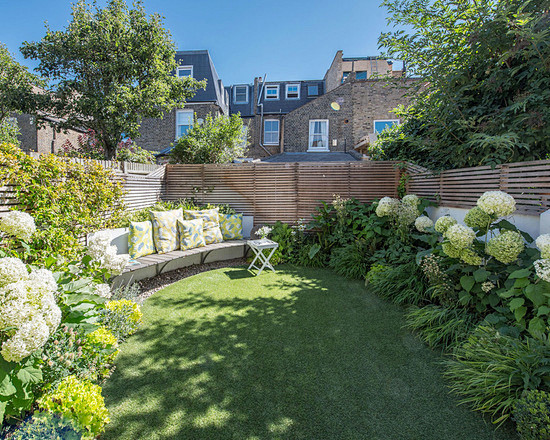 Small Back Garden De...