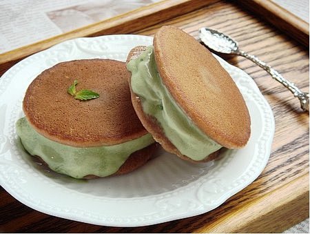 A类：低筋面粉  
糖  
B类：鸡蛋 ...