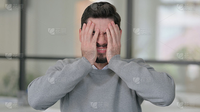 失望的年轻人对损失的反应