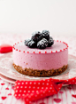 No-Bake Cheesecake Topped with Blackberries #赏味期限#