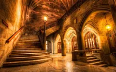 黄色灯光古堡壁纸 创意素材