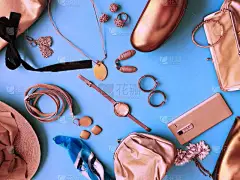 珠宝金制时装围巾手提包太阳镜盒化妆品盒夏季戒指耳环手镯金蓝色粉色黑色太阳镜女装饰物珊瑚促销海报套装