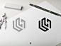 SH 字母组合标志概念图形设计豪华设计身份标志灵感标志专业标志灵感设计品牌字母组合标志字母缩写 sh 标志