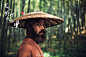 #旧时光是个美人# 
乾坤无地卓孤筇，
喜得人空法亦空。
珍重大元三尺剑，
电光影里斩春风！ 

摄影@另一个从暮 ...展开全文c