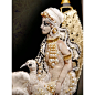 Коллекция "Шахматные Легенды" Юлии Гориной:
колье "Белая Королева" создано в авторской технике из антикварного кружева, шелка, хлопкового трикотажа, шерсти и натуральной кожи.
Collection "Chess Legends" Yuliya Gorina: necklac