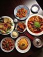 _A_simple_Chinese_life_meal_is_placed_on_the_table_with_a_bird__0618b955-bb79-4e0c-bd2c-e76e