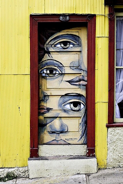 Doors / Valparaiso, ...