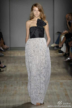 玄色V7采集到Fashion